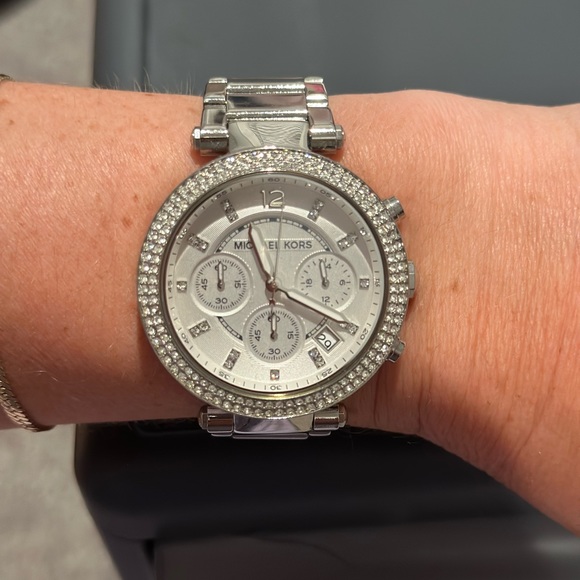Michael Kors Watch - Picture 5 of 7